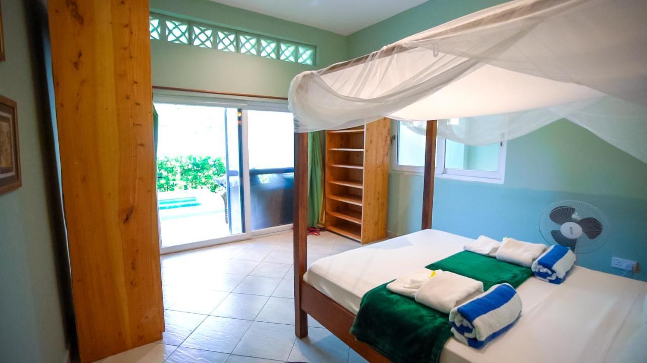 The Pool House & The Colobus House, Bella Seaview, Diani Beach, Kenya Екстер'єр фото